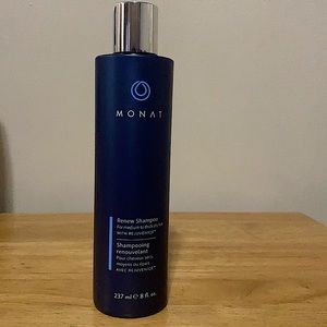 Monat renewing shampoo for medium to thick hair with REJUVENIQE